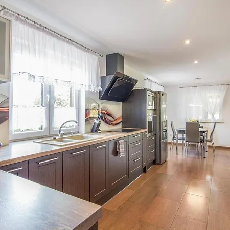 Stunning In With Kitchen