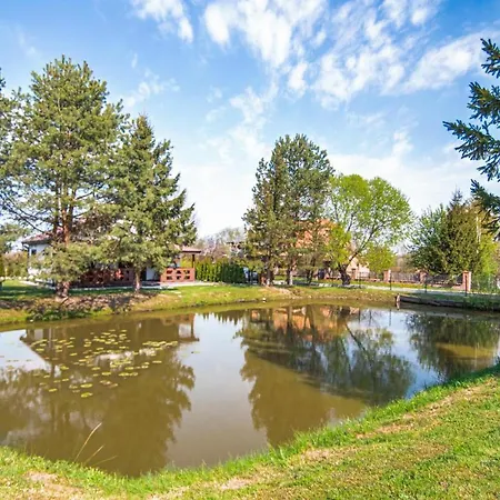 4 Bedroom Gorgeous In *