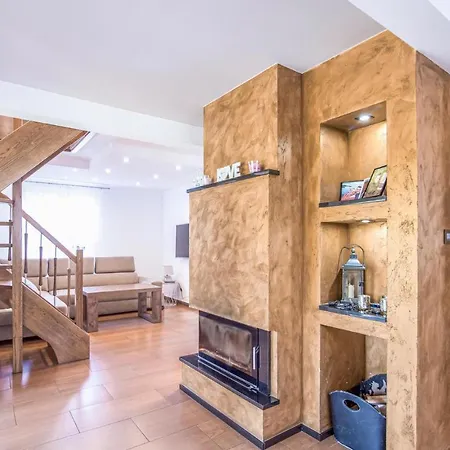 Σπίτι διακοπών 4 Bedroom In